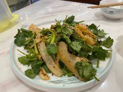 -犇逸·乐山跷脚牛肉·四川现炒(览海店)