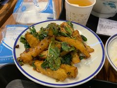 -云阿蛮云南生烫牛肉米线(奉贤路店)