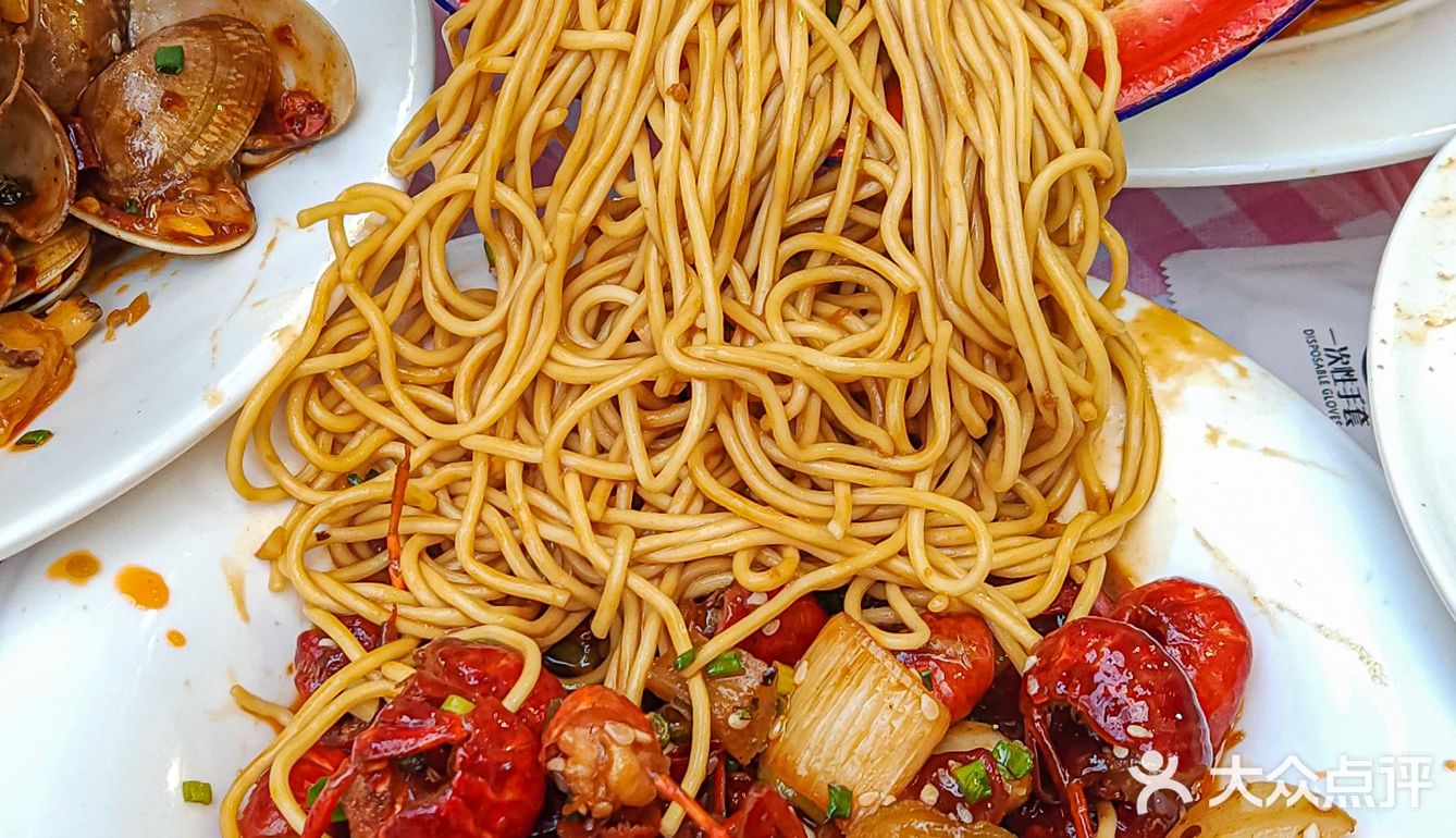 嗦个虾，汤汁拌面香迷糊了