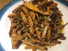 -渝信川菜 · 川味家常菜(长安店)
