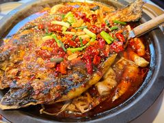 -鸣记脆皮烤鱼·海鲜烤鱼(三八广场店)