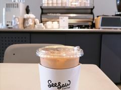 红韵玲珑茶拿铁-Seesaw Coffee(上生新所店)