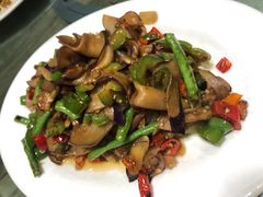 -南雄雄州土菜餐厅(粤北大厦店)