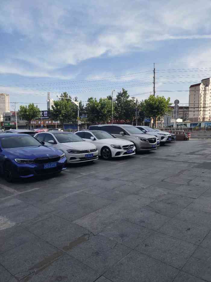 花都荟停车场(嘉定店)-"这个乐购停车场的名字已经老了,这里已经没.