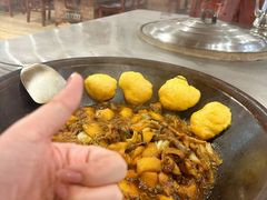 -粘豆包柴火铁锅炖