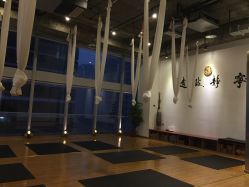 -亦美瑜伽·普拉提