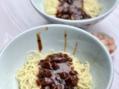 -李与白包子铺(桐梓林店)
