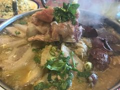 -闯关东东北农家菜(崂山石老人店)