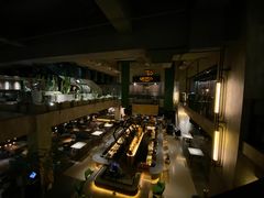-The ROOF (通盈中心店)