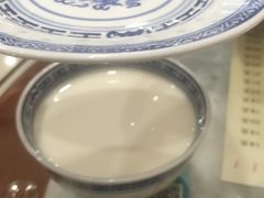 招牌姜撞奶任意配-广信牛奶甜品世家(台东店)