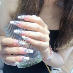 -Y2日式美甲美睫美肤沙龙