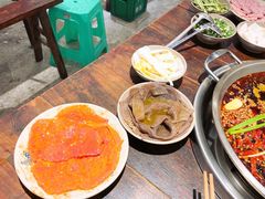 -四小区火锅·巷子里的重庆火锅(花照壁店)