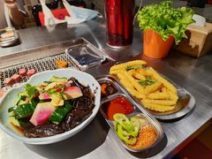 -马路牙子烧烤音乐酒馆(望京店)