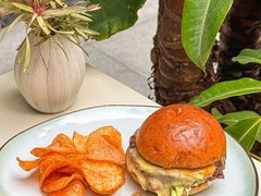 -潮一不贰·法式甜品·生日蛋糕·西式简餐(外滩店)