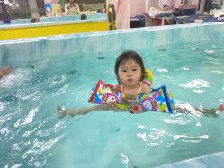 -小鸭先知婴儿游泳馆