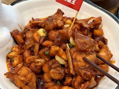 -莲餐厅·湖北菜·潜江小龙虾店(愚园路店)