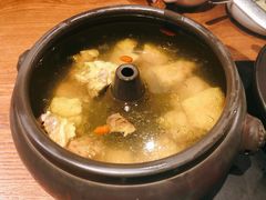 -云海肴·汽锅鸡·云南菜(天山百盛优客店)