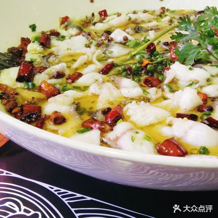 大龙船招牌酸菜鱼
