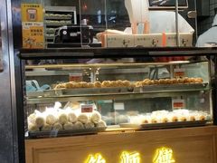 面包甜点陈列柜-鲍师傅糕点(春熙路店)