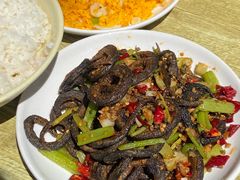 -丹水桥地锅鱼·翘嘴鲌·地方特色全鱼宴(丹江口大坝店)