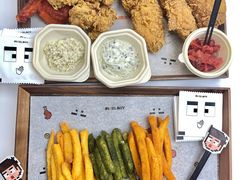 炸鸡桶-PIXEL BOY炸鸡店(上海首店)