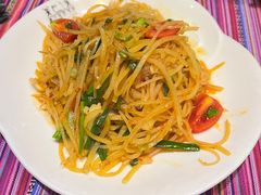 -香巴拉云南餐厅(华莱坞店)