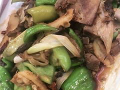 -清真磊磊烧烤老店(饮虎池街34号店)