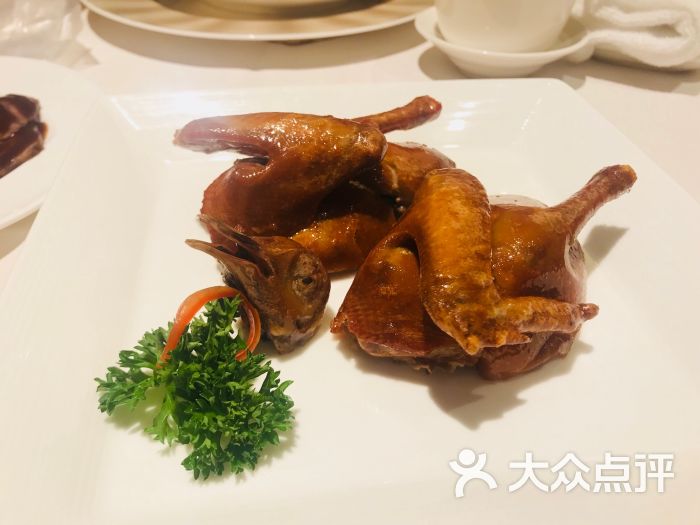 利苑酒家(宜安广场店)玻璃烧乳鸽图片 - 第5张
