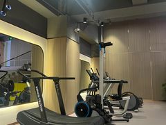 -英派斯健身旗舰店(海信国际中心馆)