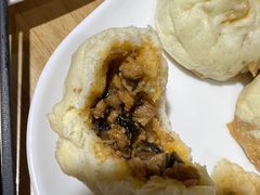 麻辣香菇鸡丁包-老陶包子铺(南大西南村店)