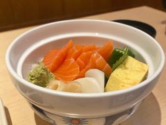 三文鱼寿司饭定食-小山日本料理(太古汇店)