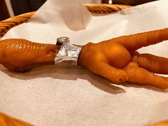 戴chocker的鸡爪-苏小柳手作点心(控江旭辉分院)
