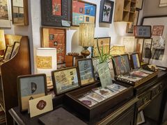 -邊城書店