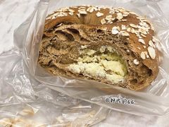 -沁屋面包店(人民东路店)