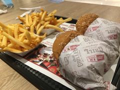 -The Habit Burger Grill 哈比特汉堡(复兴soho店)