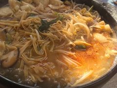 -砂锅米线