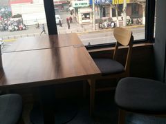 靠窗位-泰熙家(凤栖原店)
