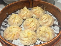 蟹粉鲜肉馅-馋三尺蟹粉小笼(人民广场店)