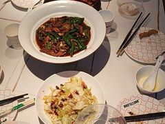 -阿瓦山寨·湘菜现炒·剁椒鱼头王(咸阳总店)