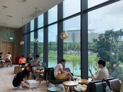 靠窗位-星巴克(三亚海棠湾国际免税城店)