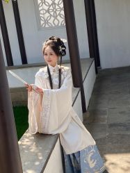 -一揽芳华汉服旗袍体验馆(拙政园店)
