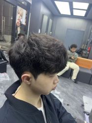 -米可造型烫发染发