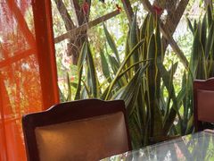 -Cuc Gach Quan Restaurant