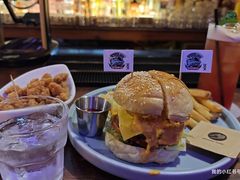 -鲨鱼美式餐厅酒吧Sharky