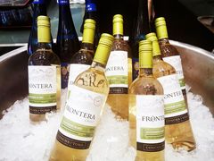 白葡萄酒-新发展亚太JW万豪酒店·福苑咖啡厅
