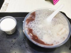 红豆椰奶西米露-百花传统甜品店(原址店)