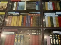 -钟书阁(松江泰晤士小镇店)