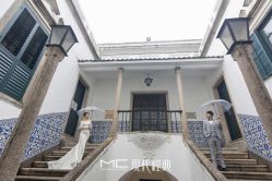 -现代经典婚纱摄影