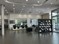 -奔驰利星行(北京花乡店)