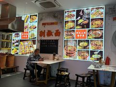-阿瓦山寨·湘菜现炒·剁椒鱼头王(咸阳总店)